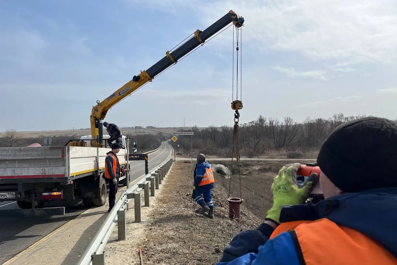 Установка опор освещения